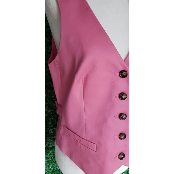 40. J.Crew Limited-edition slim-fit vest in lightweight chino - Picture 8 of 12